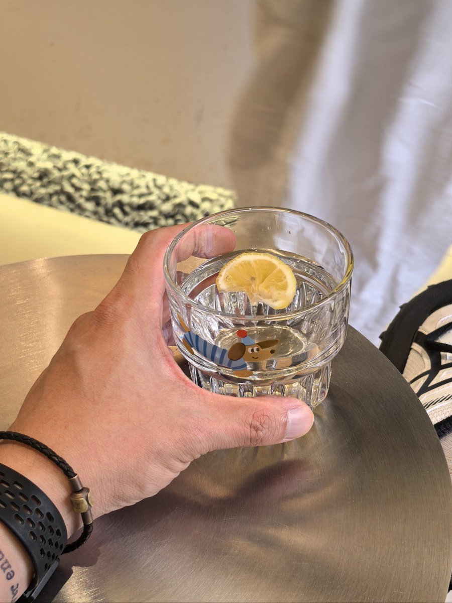 althr954335's tweet photo. Small daily habits make big health gains! Sip 8 glasses of water, take a 10-min walk, and get 7 hours of sleep tonight. Your body will thank you tomorrow!， https://t.co/xVLaqrEYdn