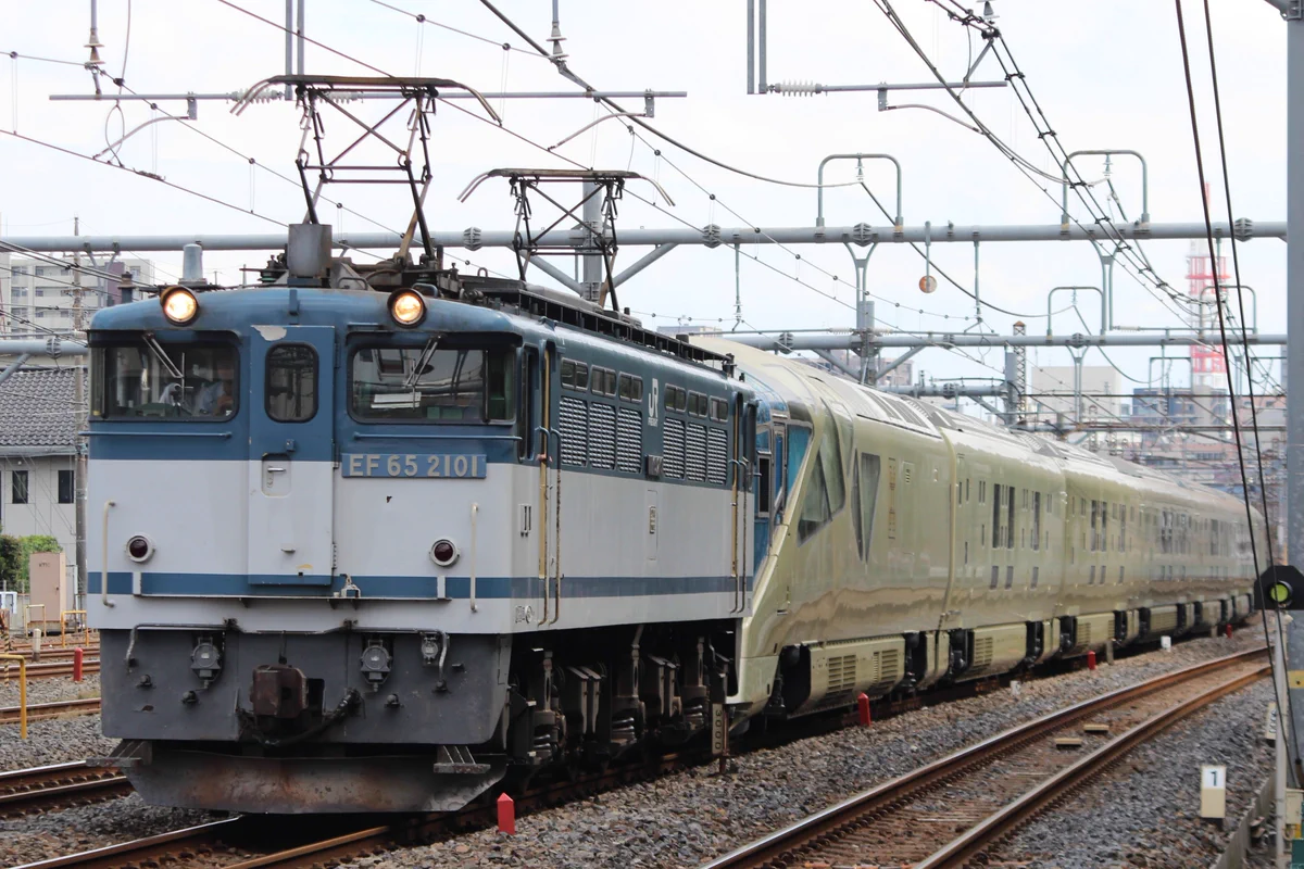 そーなん伸縮ライン в X: „「TRAIN SUITE四季島」のうち、7両編成が