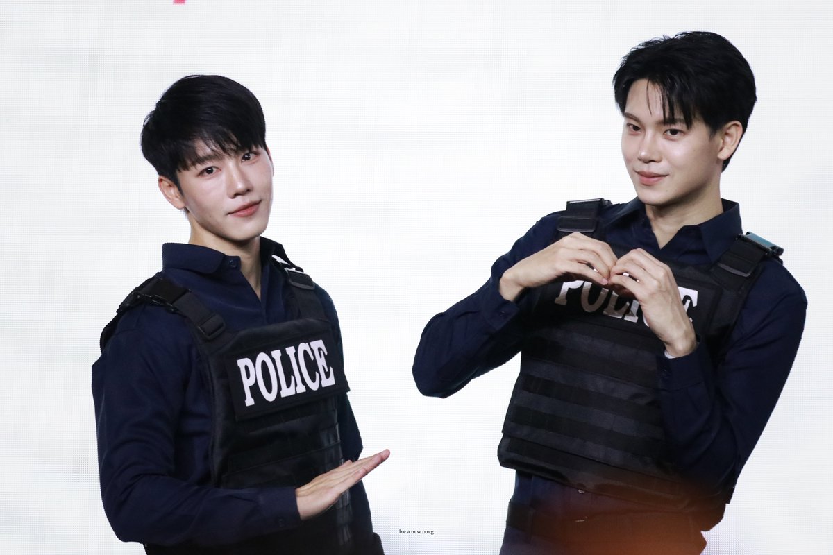 beamwong_anw's tweet photo. 06092026 🌻

          🫳🏻🫶🏻

POLICE IN LOVE PREAW CHARITY PARAGON 
#SiamParagonxPreawxPIL 
@yinyin_anw , @warwanarat 
#yinyin_anw #warwanarat #หยิ่นวอร์ https://t.co/4RAUEkDJe1