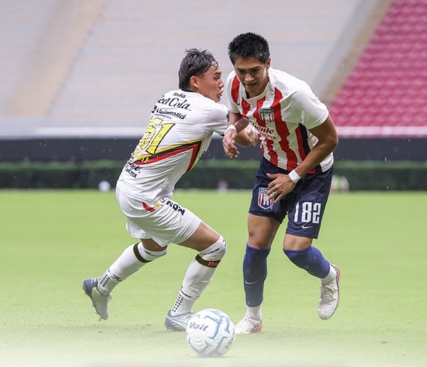 elpoligdl's tweet photo. LEONES NEGROS RUGEN EN CASA DEL TAPATÍO 

https://t.co/1LBjIr300P https://t.co/9NXb6hJXOF