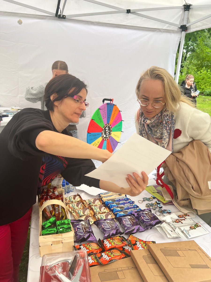 TC_VilniusBE's tweet photo. Vilnius’ta yerel halkı ve farklı kültürleri bir araya getiren “Vilnius Is My City” festivaline katılım sağlayarak, kültürümüzü tanıtma fırsatı bulduk ve Türk çayını, Türk kahvesini ve geleneksel mutfağımızdan çeşitli lezzetleri katılımcıların beğenisine sunduk.

Bu anlamlı etkinliği organize eden Vilnius Belediyesi’ne, International House Vilnius’a, ayrıca standımıza gösterdikleri büyük ilgi için tüm misafirlerimize teşekkür ediyoruz.