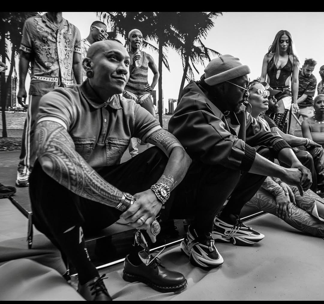 CRAQUER65's tweet photo. Happy Birthday to my Brother  !! love you my bruddah 🫡 One of the Greatest of all Time , Honored to  champion another beautiful year bringing that  Family Energy .. https://t.co/JUWM6FTGDE