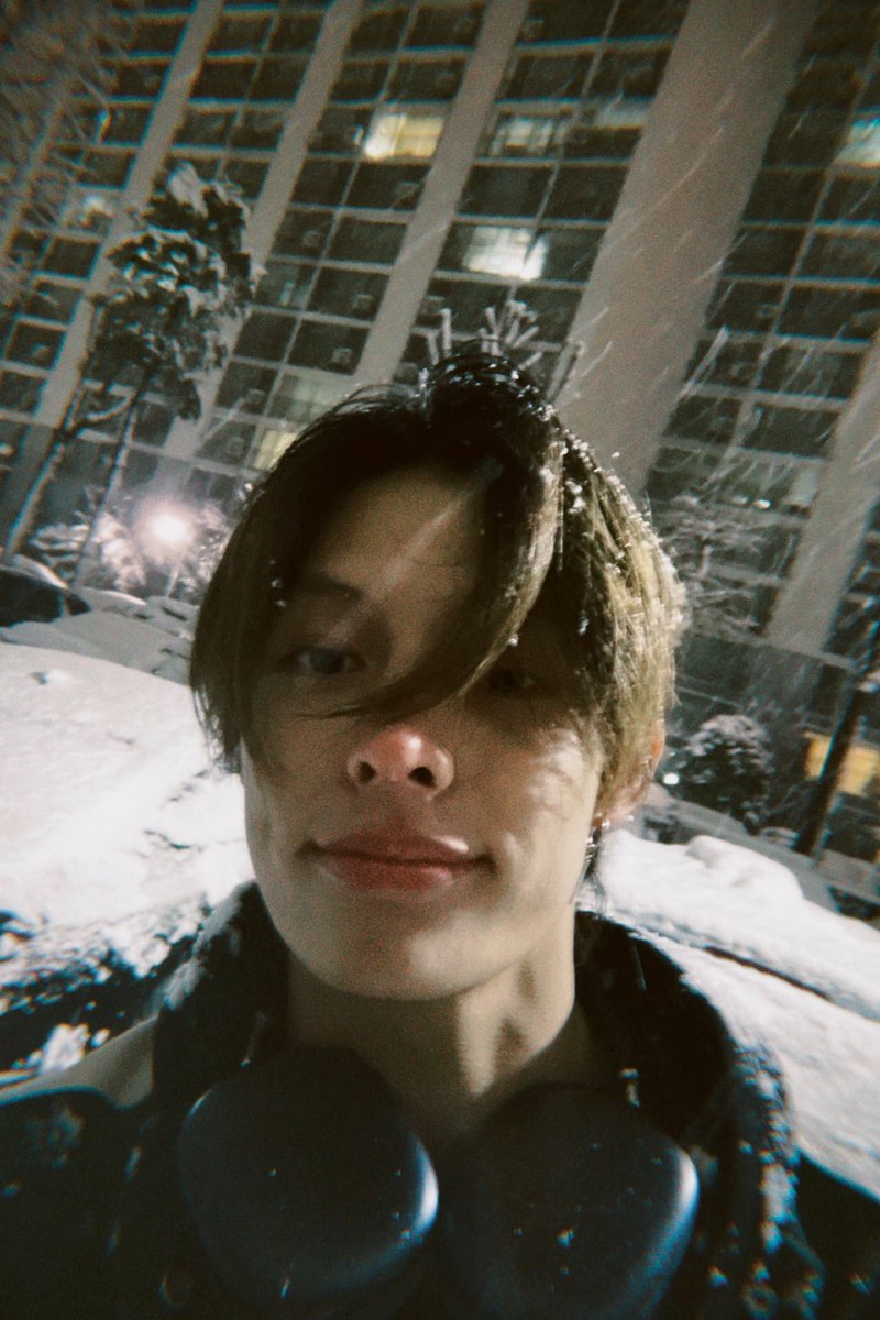 corbetis's tweet photo. can we have snowy james back pls? https://t.co/j108k7oMYK