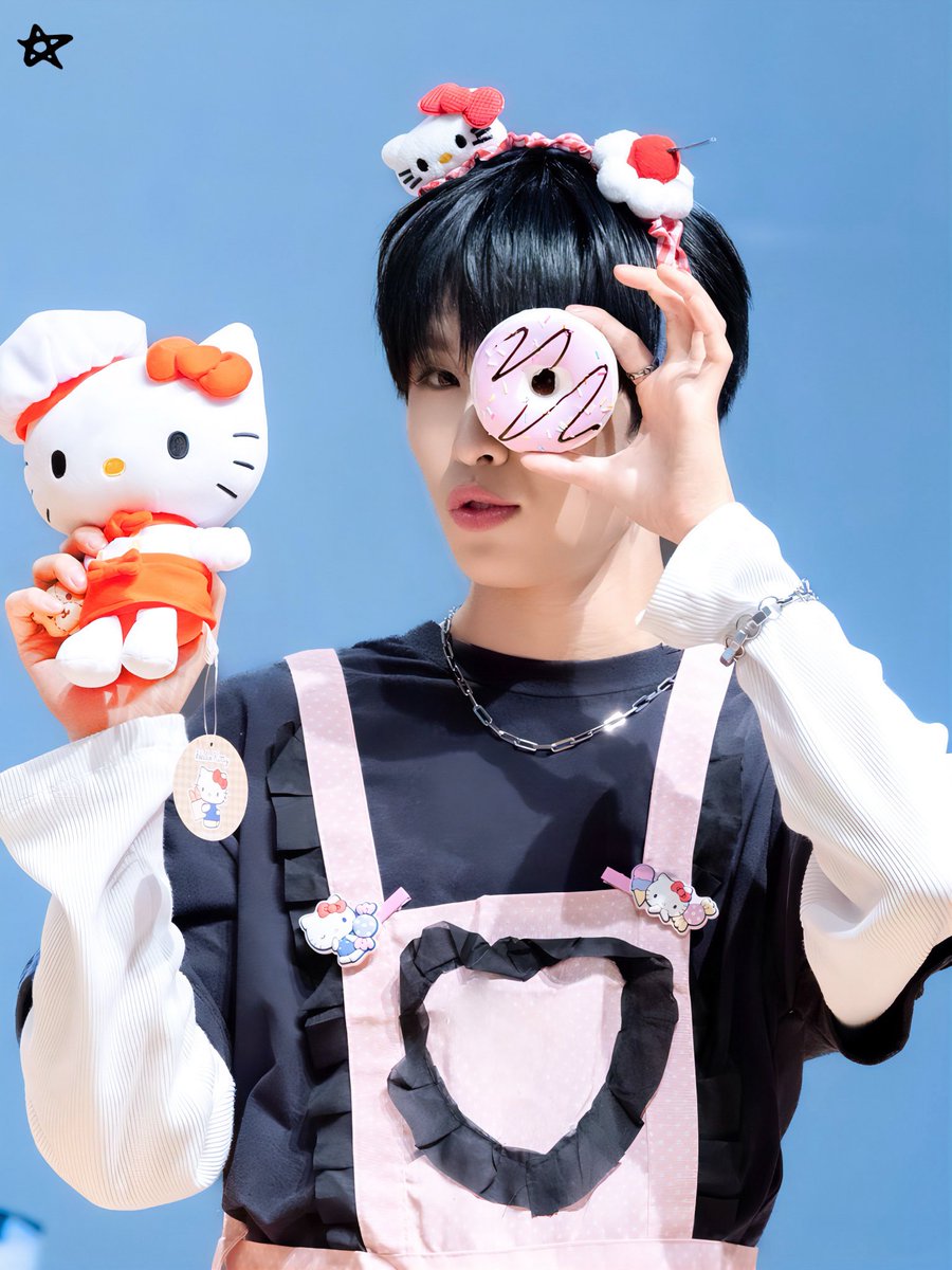 569shin_'s tweet photo. 260904 SOUNDWAVE 팬싸

🧑‍🍳🍒🎀

#NEXZ #넥스지 #ネクスジ
#HYUI #휴이 #ヒュイ https://t.co/Teew8ElkiS