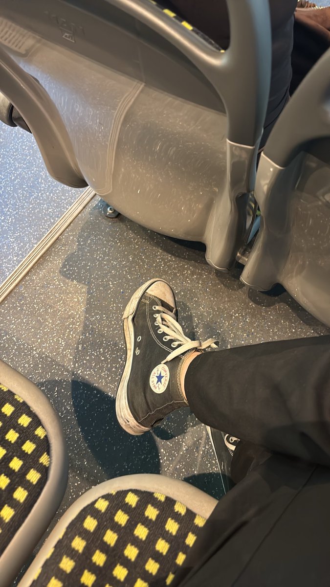 LaReineSo's tweet photo. C’est partie pour nouvelle journée ! 
Une offrande pour le souhaiter une belle journée ? 
Tout est dans ma bio https://t.co/DUidvr0jPR