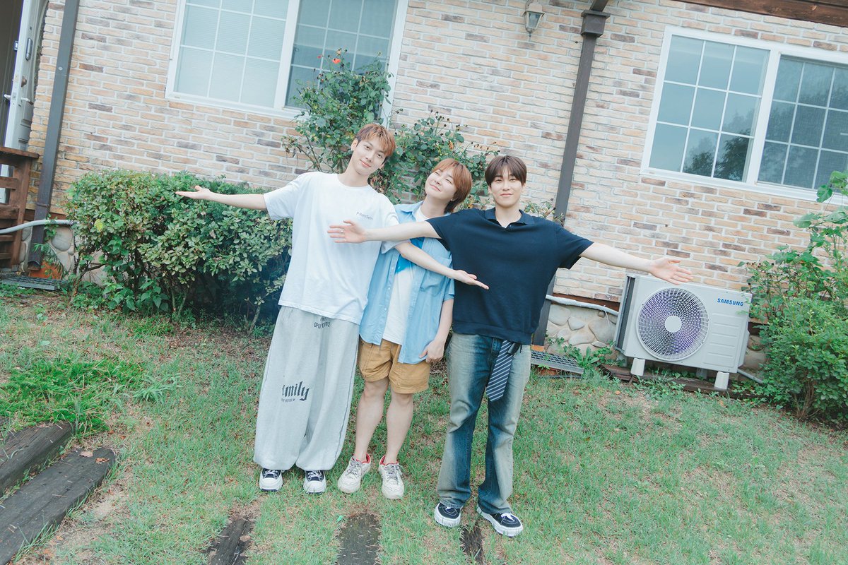 boyf_official's tweet photo. #엔딩포즈 👐

#베스트프렌드 #BESTFRIEND
#보이프렌드 #BOYFRIEND https://t.co/J73SQGjMeg