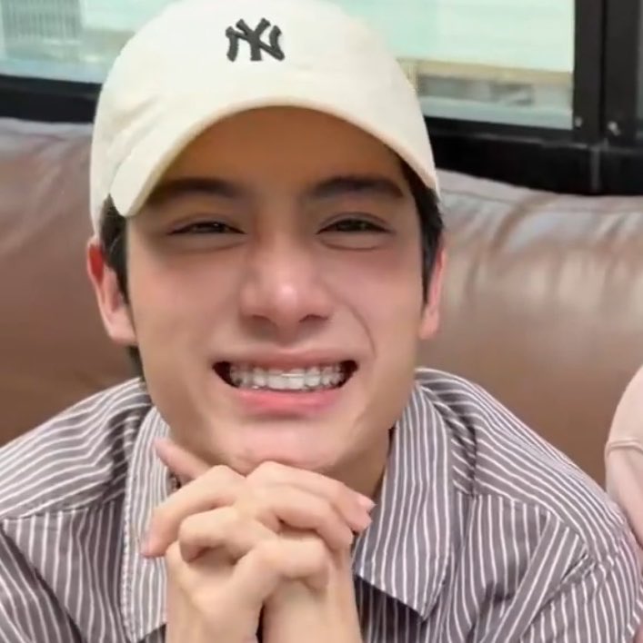 lazynerdy_'s tweet photo. รักเคะฮะ เมะเผลอแล้วเจอเฮียแน่ ๆ อย่าเผลอเชียวนะ https://t.co/OGV48TXAvw