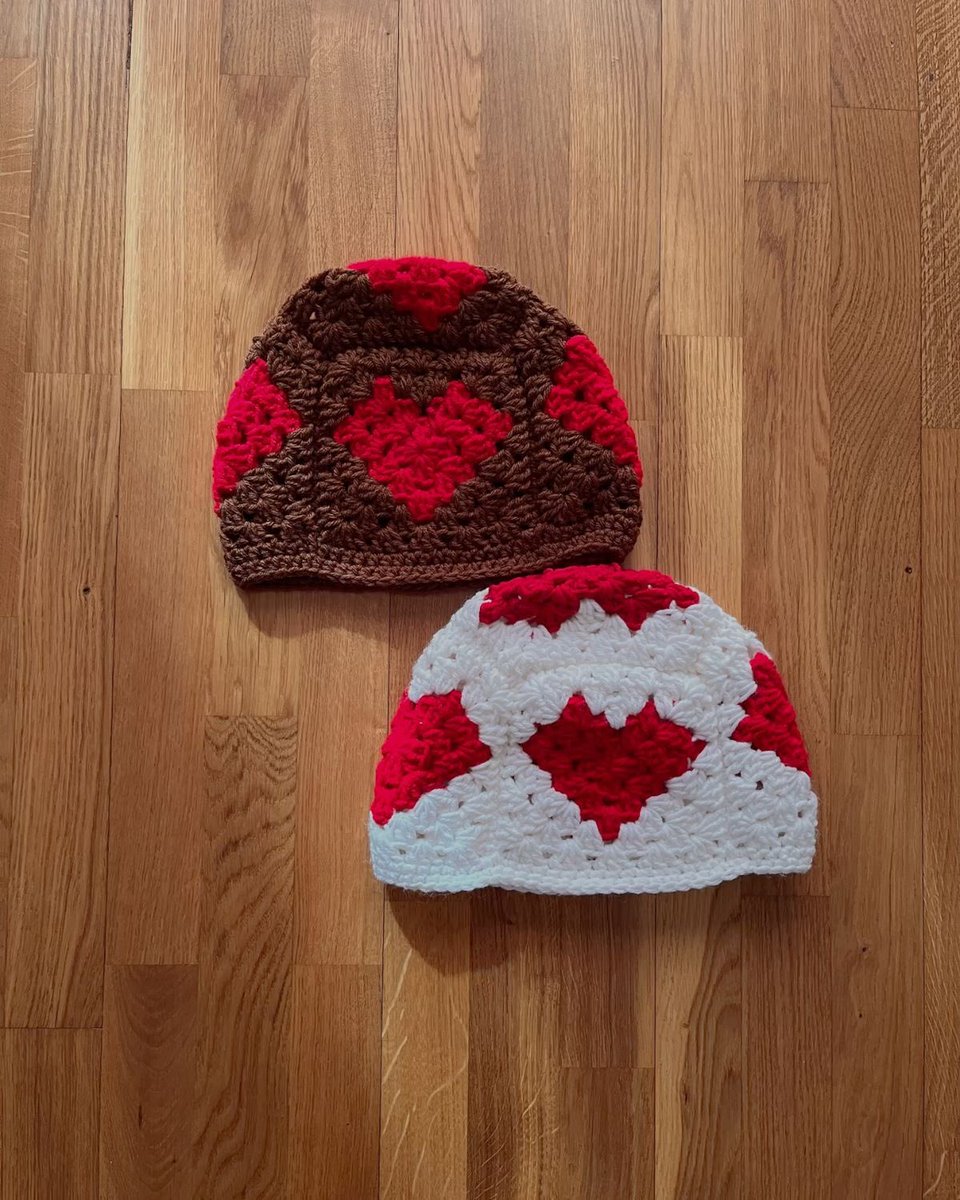 ThatGirlDML_1's tweet photo. @onlyonekoro I am a crochet artist. 
I make handmade crochet accessories and wears. 
Beanies are 8,000-15,000
Shirts are 35,000-50,000 https://t.co/cG0Ba0Luvu