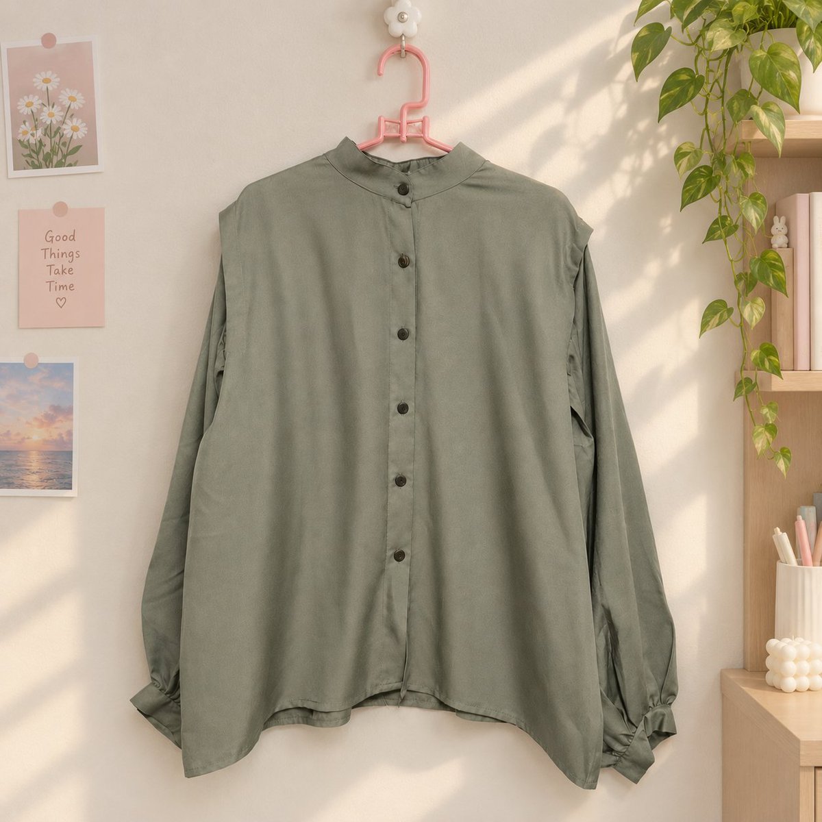 catthow_'s tweet photo. ୨୧ blouse lengan balon: baru sekali dipakai yaa, masih bagus bgtt like new, harga beli 110k, no minus — (75k)
 • Ld: 120-130
 • Pj: 65 https://t.co/94mq1Nm6zp