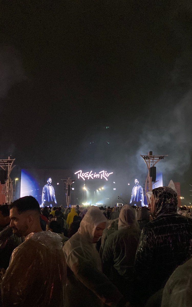 enauhtt's tweet photo. Debaixo de muita chuva vi o Calvin Harris tocar❤️‍🔥 #rockinrio https://t.co/zRewm6B09x