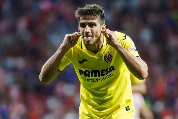 FtbolDirecto's tweet photo. El gol no entiende de edades.

Iago Aspas: 39 años.
Aubameyang: 37.
Gerard Moreno: 34.

Los delanteros veteranos siguen demostrando que la experiencia también marca diferencias.

#LaLiga #Futbol https://t.co/Kvsm1S9XdK