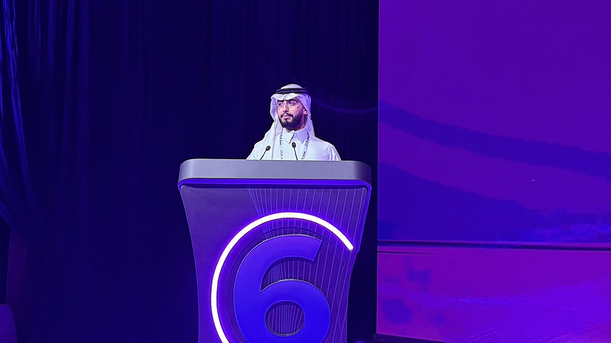MJD_8888's tweet photo. فخور بكوني عضواً في اللجنة المنظمة لمؤتمر #SSCP26 ✨، من مراحل التخطيط الأولى وحتى ختام المؤتمر، وكان لي شرف استضافة وتقديم عدد من الجلسات خلال أيامه.

الشكر موصول لرئيس اللجنة الأستاذ الدكتور @87HISHAM ، ونائب الرئيس الدكتور @malrashedm ، على قيادتهم ودعمهم المستمر.🙏🏼

كما أتقدم بالشكر لجميع زملائي في اللجنة المنظمة على تعاونهم، وحرصهم، وروح الفريق التي رافقت العمل من البداية للنهاية.

#SSCP26