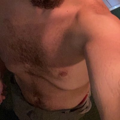 hot_daddy28's tweet photo. #NewProfilePic https://t.co/SxyDVb6Fw5