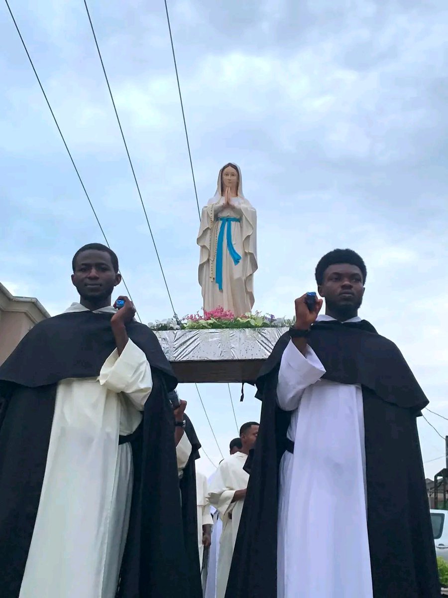 UcheMaryOkoli's tweet photo. Your pastor can not make you love Jesus the way God's Mother would. 

She makes loving Jesus so easy. https://t.co/mIw117CM38