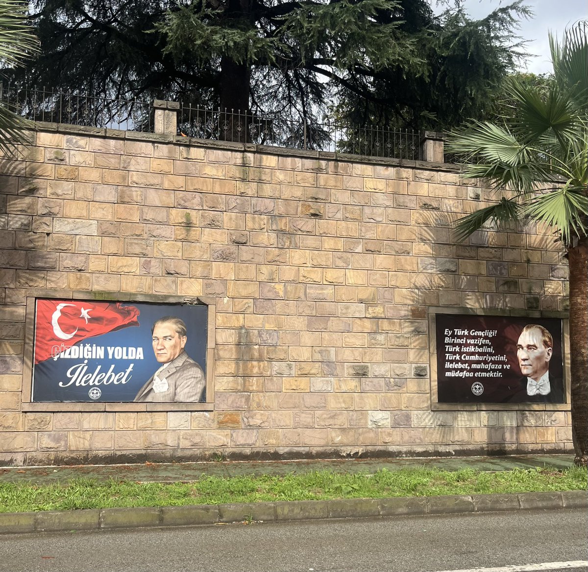 emrullahgirginn's tweet photo. Karadeniz incisi Giresun! 💚🇹🇷
Cumhuriyet’in şehri;
Mücadele zamanları elini taşın altına fazlasıyla koymuş,
Topal Osman’ların , 42. ve 47. Gönüllü Alayların müsebbibi,
Kirazın , fındığın, doğal güzelliklerin başkenti
“Kahramanlar Diyarı”.
#Giresun #Karadeniz https://t.co/j30JVMw28x