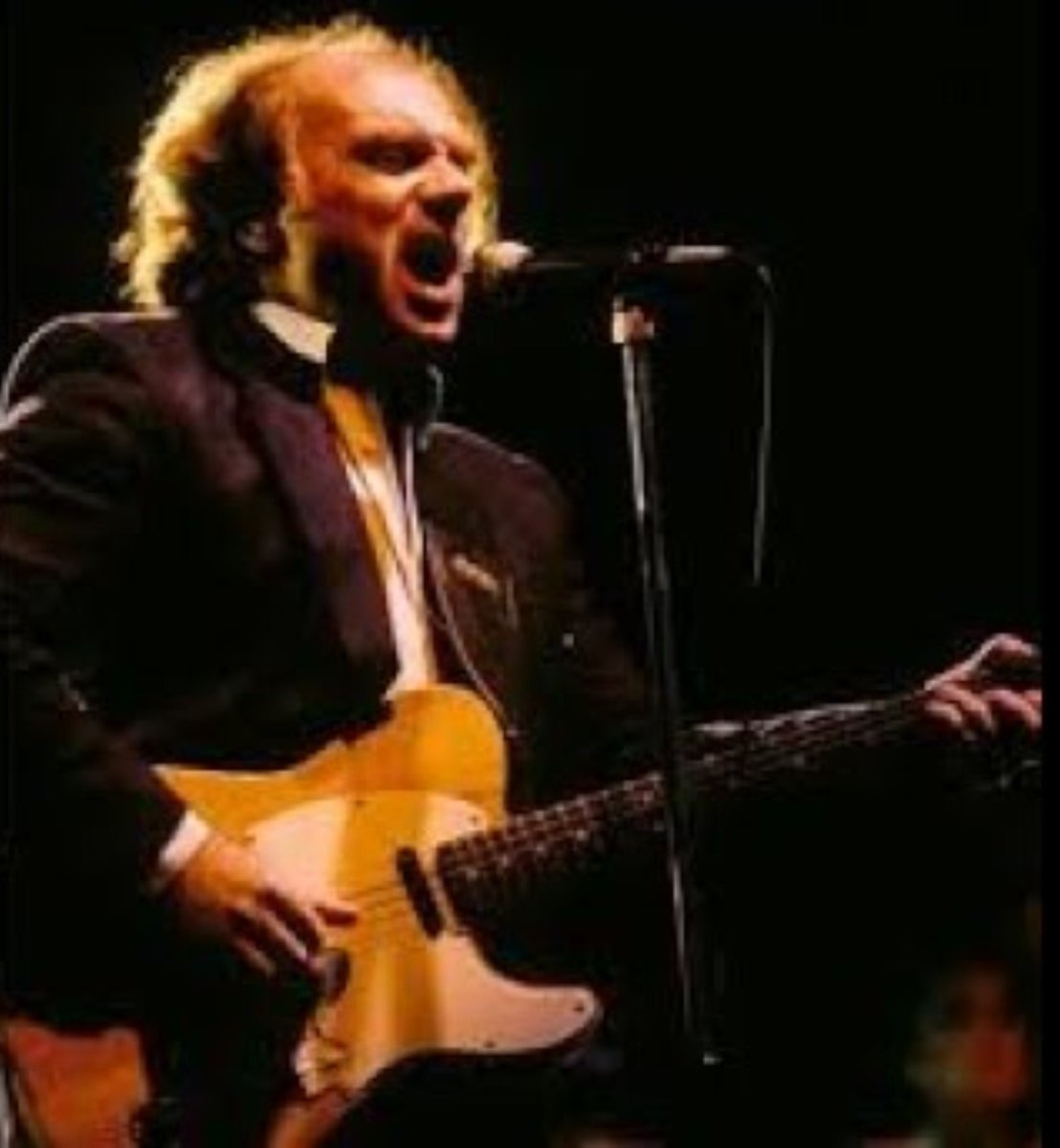 VLafora's tweet photo. @kennylanglea Hi Kenny. Happy #MorrisonMonday 
Come on 😎👍✌! https://t.co/Yxdb4VBxBE