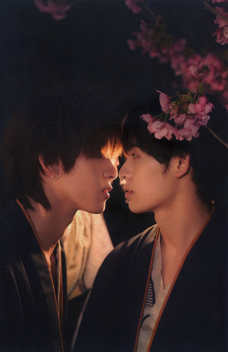 Toeyikx's tweet photo. Sweet little moments of DuangQin 
(´っ ̫ ＜ ̀ )➰🌞🌙

cre: 185哒哒 https://t.co/fiDxghrHLq

#teeteepor 
#porsupppakarn  ꒰  ᩚ⸝⸝⸝  ᩚ꒱ #twnpich https://t.co/dWUv0T8uGV
