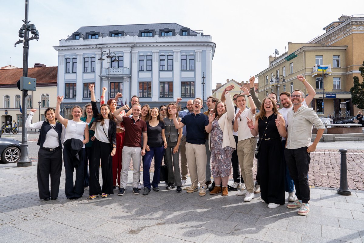 mariavazquez_es's tweet photo. A group of young, talented liberals determined to take a step forward towards building better societies across Europe.

Thank you @VVDint and @fnfeurope for accompanying us in this challenging yet exciting journey. https://t.co/ILUKQUsI78