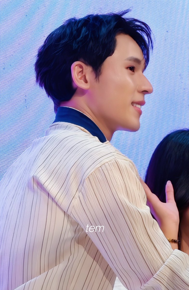 tempurasanx's tweet photo. Side profile โหด ๆ ก็ต้องเพิร์ล ศัจกร สมาร์ท สิวะ พี่คิวยังแซวบอกว่าสันจมูกเพิร์ลนี่ยิ่งกว่าสันเขื่อนอีก คือเพิร์ลหล่อจิง ๆ อ่ะชั้นไม่ไหว ㅠ ㅠ https://t.co/JpTO0GwpAU