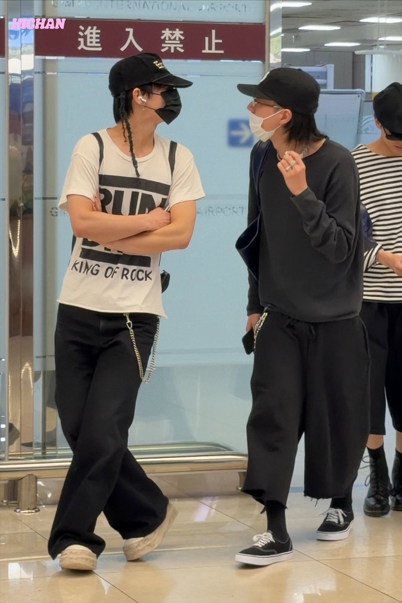 jiho_only314's tweet photo. 260907 GMP 입국 【도쿄➰한국✈️】 
#treasure #트레저 #jihoon #박지훈 #ジフン #haruto #하루토 #ハルト https://t.co/XNEGh8nXh3