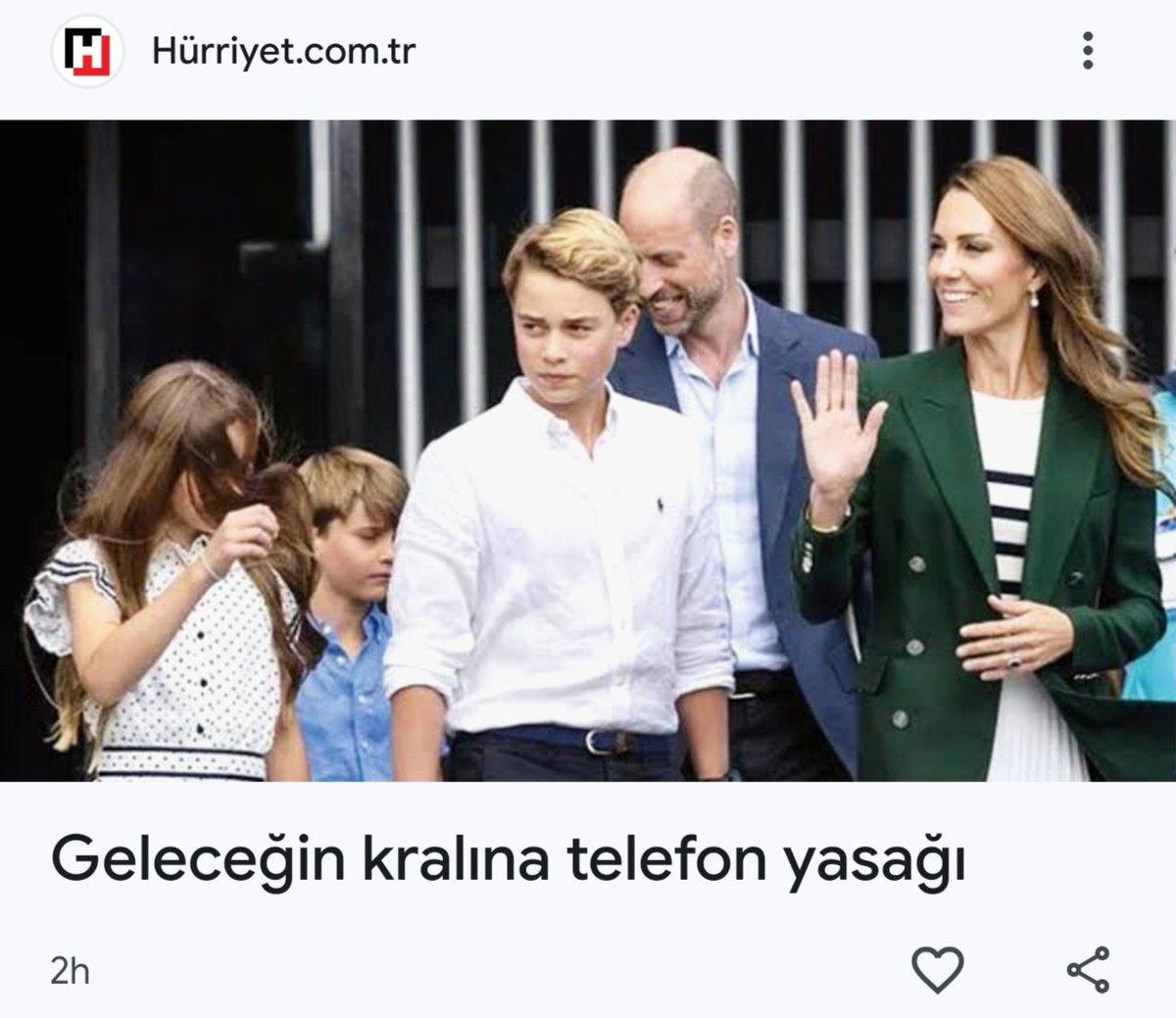 SireneOznur's tweet photo. Günümüzün dünyası: Sıradan gençleri sosyal medya bağımlısı yapıp kendi gençlerine katı kurallar koyuyorlar. https://t.co/7hgxA97fBR
