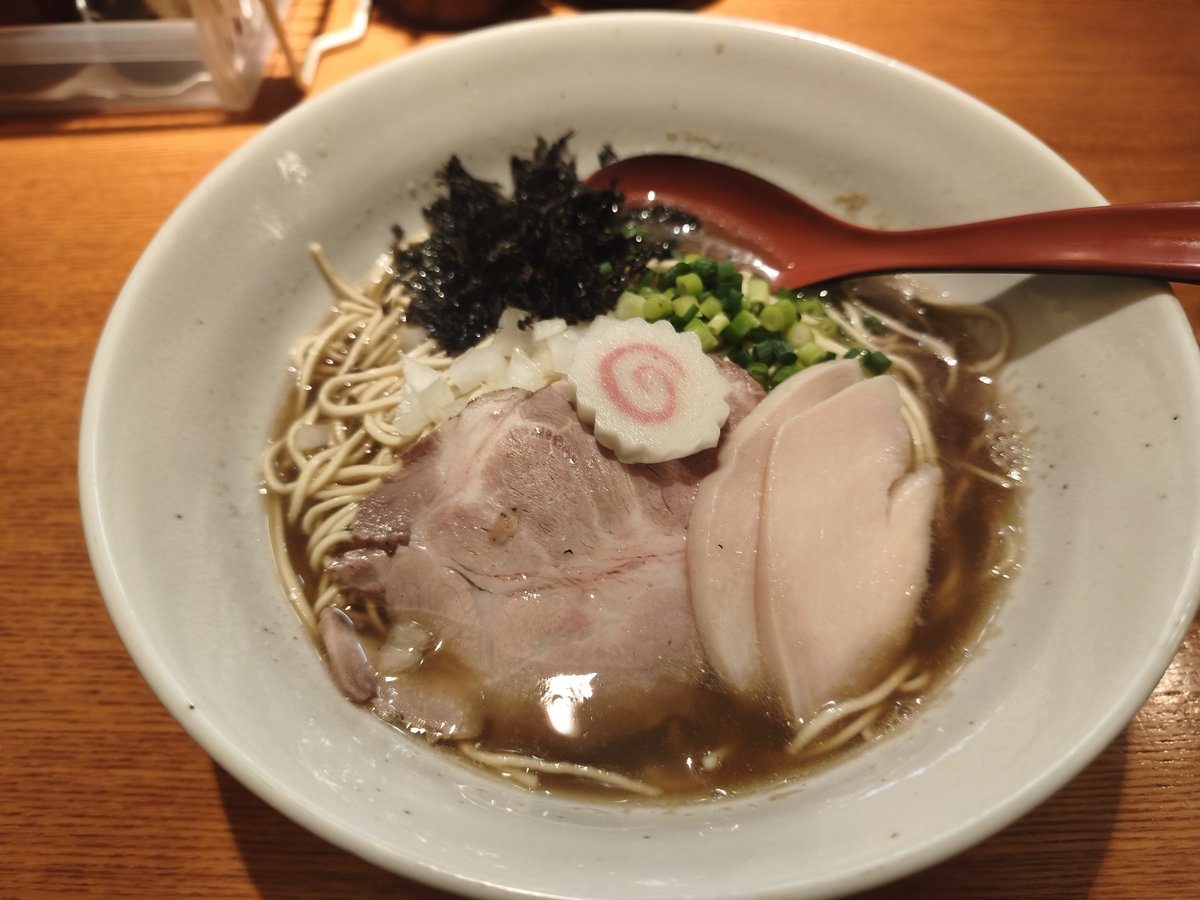 u_kk111's tweet photo. 最近食べたラーメンを投稿するよ！
みんなはどれが1番美味しそうと思ったかな？ https://t.co/yG8kqMdEPa