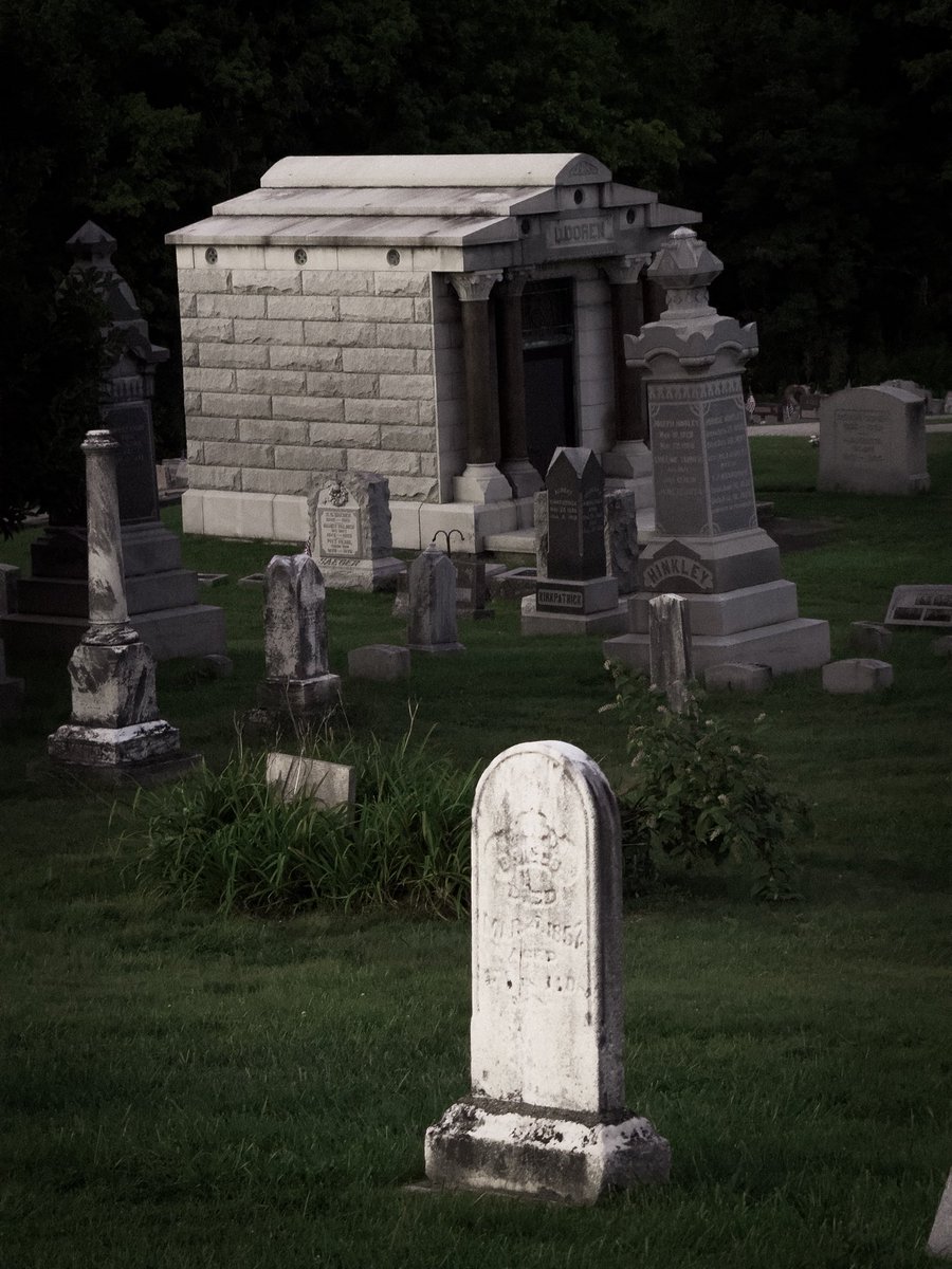 itsnowss's tweet photo. we love exploring graveyards https://t.co/T45HkyUm1t