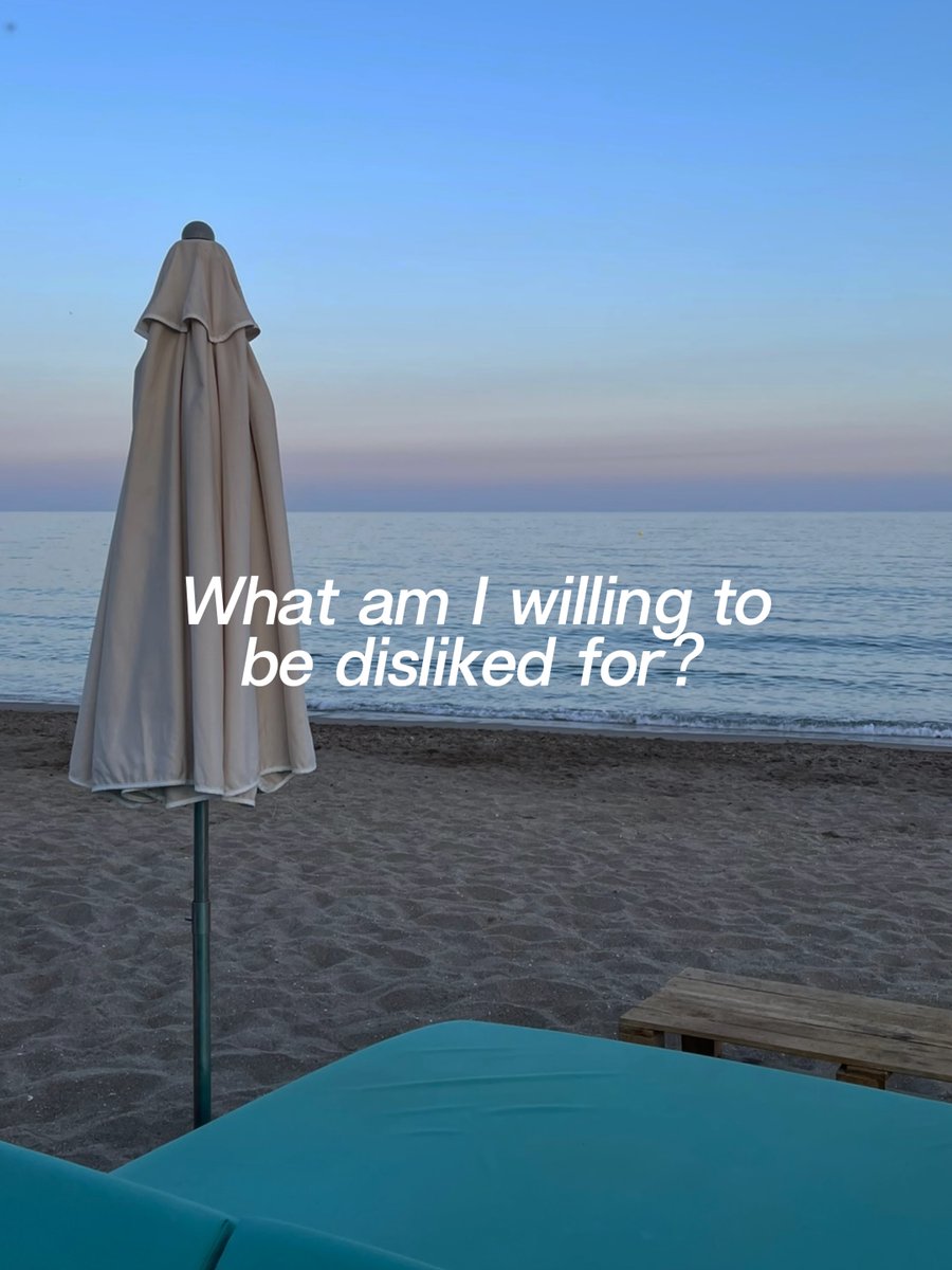 NadaToeppe3dfq's tweet photo. Time to journal and make space for your thoughts. https://t.co/KHDln50z3c