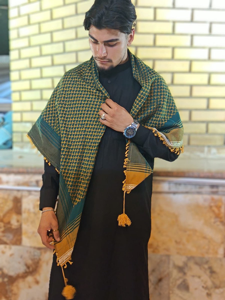 MRTNT45's tweet photo. صدك الملابس ما تلوكلي https://t.co/4eyMI2gR29