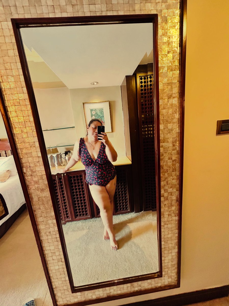 SimayISIK's tweet photo. Scorching summer heat. https://t.co/5Vbh8ZySJk