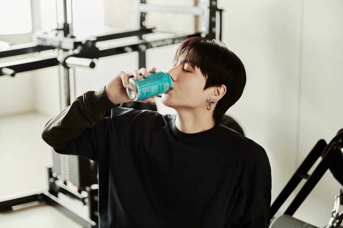 kthjjg's tweet photo. taehyung and jungkook for ARIH 🤍 https://t.co/BboptlMXw0