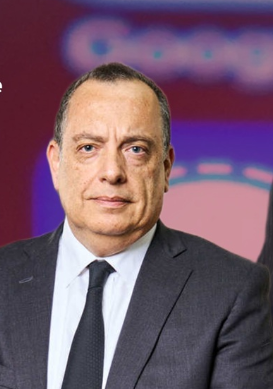 HQGatica's tweet photo. Samuel Donoso, otro integrante del "Tren de Hermosilla": 
Pagos en efectivo desde La Moneda e interferencia en 17 nombramientos judiciales.
Samuel Donoso selló su alianza con Luis Hermosilla cuando éste lo recomendó para asumir la defensa del Presidente Piñera. https://t.co/OjG2r8QSTP