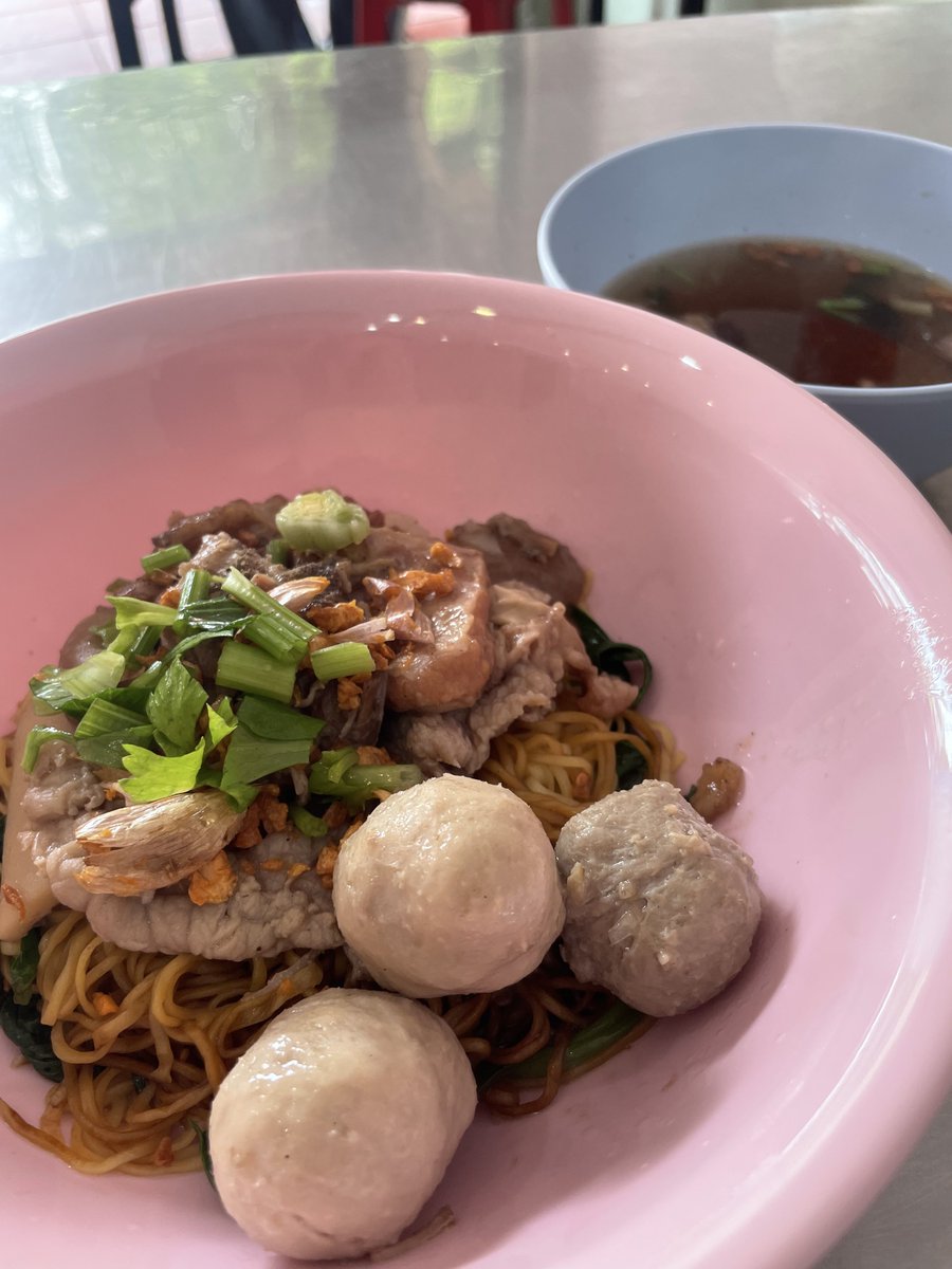 AraideeG's tweet photo. มื้อกลางวัน https://t.co/EtOyy640Sk
