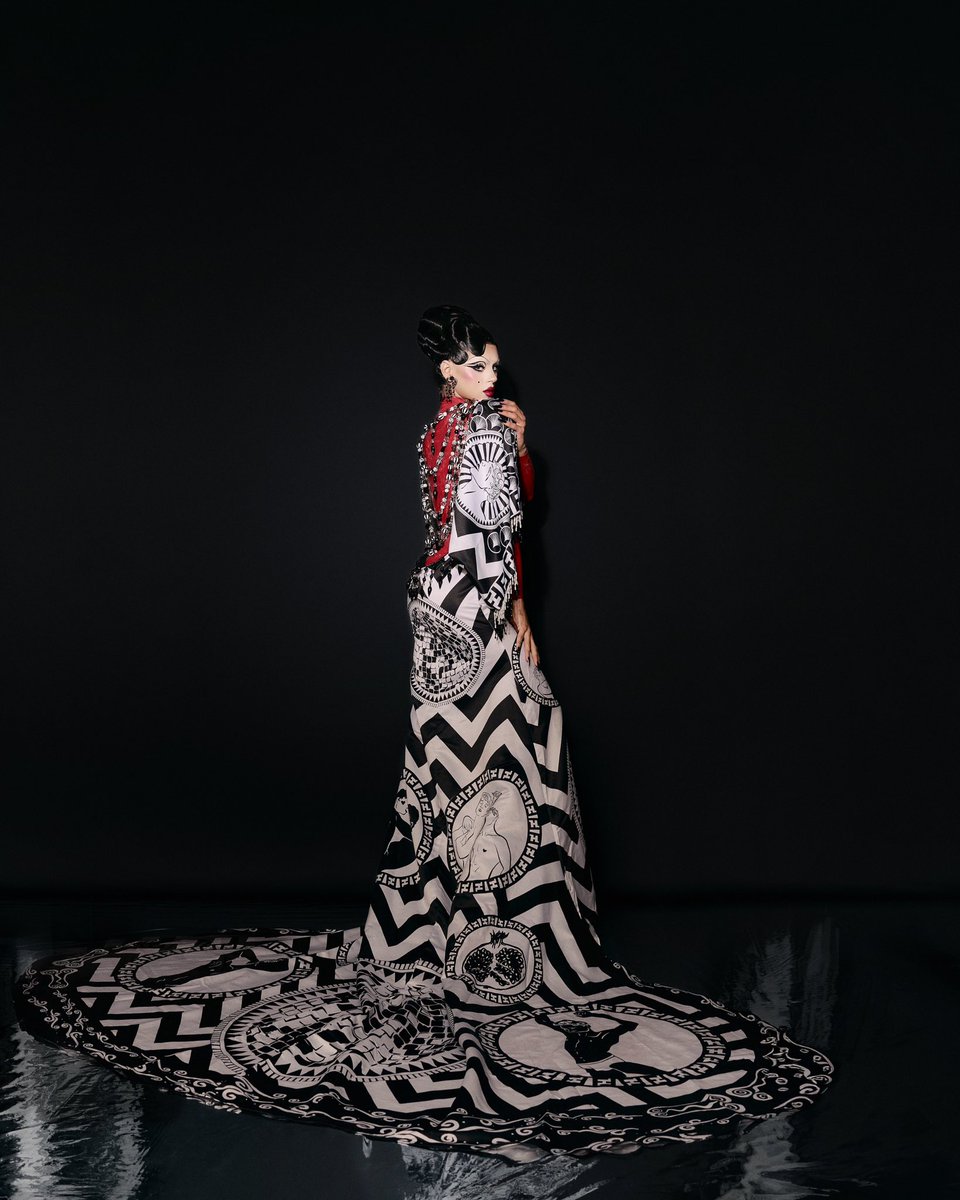 feeltheflesh_'s tweet photo. Ru Are Ya? https://t.co/kDIPF4V1xX