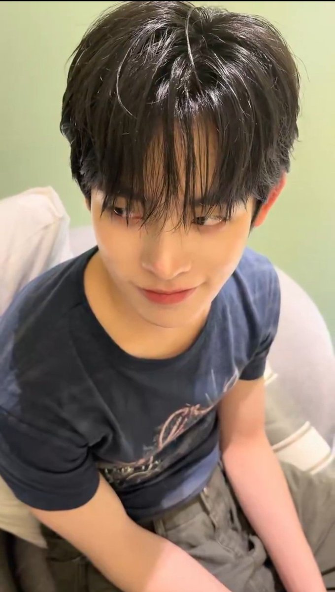 zwnpich's tweet photo. ตอนตี๋ทำเสียงดุ กับ ตอนตี๋ทำเสียงสองเสียงสาม เอาแก้มมะนี่เยย🤏 https://t.co/OpaObHQF0P