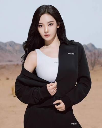 karinamulu's tweet photo. aespa members now all have their own Sport Brand deal 😍
Karina : Nike
Giselle : Asic
Winter : New Balance
Ningning : Discovery Expedition https://t.co/bpKcPLA5ix