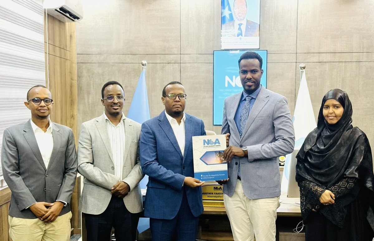 SomaliREN's tweet photo. We’re delighted to have received a Community Network License from the Somali National Communications Authority (NCA). Our CEO, @AhmedDSiyad, received the license from the @SomaliaNCA’s Director General, @mysheekh.

This license strengthens our longstanding commitment to delivering secure, reliable, subsidised, and non-profit internet services tailored to the needs of Somali higher education and research institutions.

#SomaliREN #NCA #CommunityNetwork