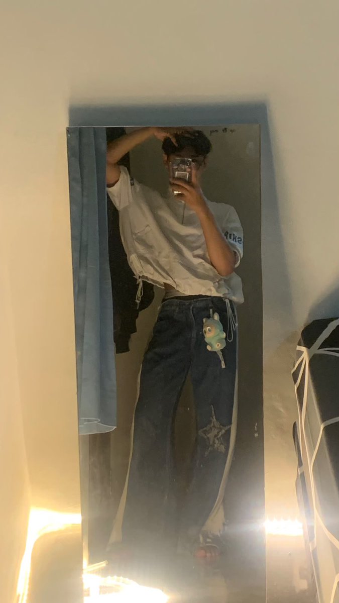 phiphifoxie's tweet photo. [QUEER FRIENDSHIP APPLICATION]

Hloowww><
name: pito/phi
age: 23😀☝🏻
occupation: workwork☺️🤏🏻
zodiac: capit capit♋️
height: 176/177 maybee
hobby: Tidur ,makeup,dance,masak,keluyuran, yappingg☝🏻
fun fact: pen nikah sama jungwon😇

FOMOO☝🏻☝🏻 https://t.co/ZwjOpYqIe2