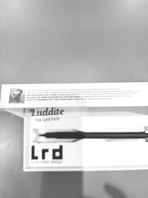 ink_numazu's tweet photo. こんにちは!
かっこいい限定シャープペンのご紹介です!
【#DRAWMASTER 0.5mm】
「#Luddite」と、イタリアのデザイナー #LucioRossi とのコラボ #メカニカルシャープ 。
本体価格¥13,200(税込)
皆様のご来店、お待ちしております。
#ink #インク #沼津 #イーラde #文具 #文房具 #シャープ #限定 https://t.co/WR5gvV0hJY