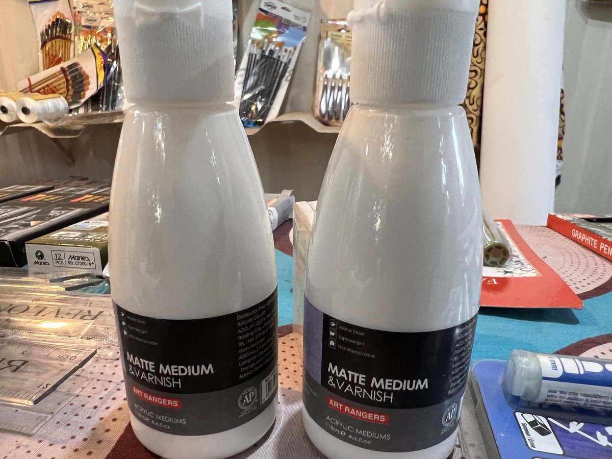 SiphoPaints's tweet photo. Acrylic medium &amp; Varnish... 

Finishing katika Kazi Yako inahusika sana na, labda ndiyo inayoleta utofauti au umahiri wa Pekee wa Kazi. @siphopaints tunazo “Acrylics varnish na mediums” kwa ajili ya kazi Yako!!

#artexhibition #events #darlife #schoollife #finearts https://t.co/ykWS0bRzzh