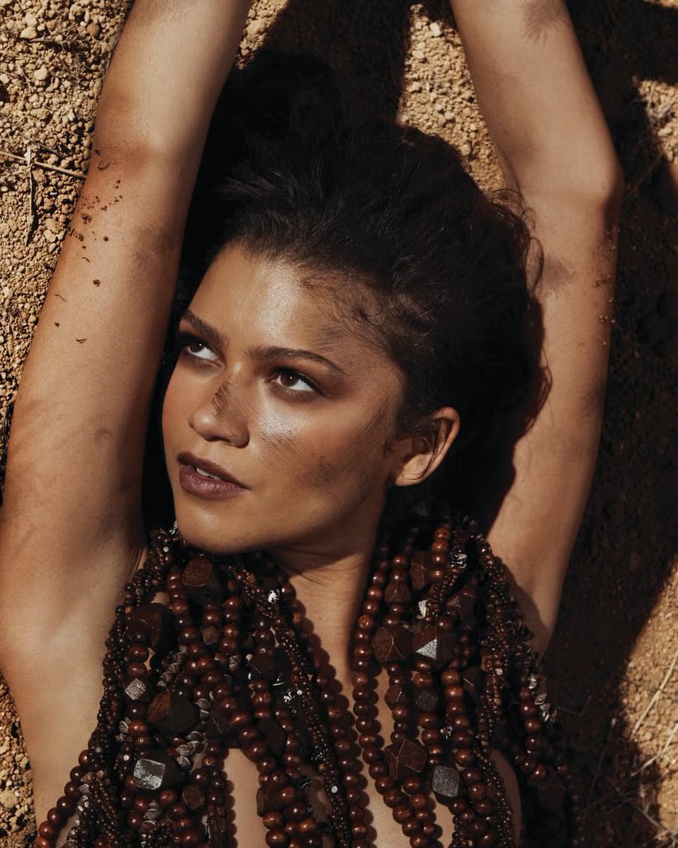 SouljaZen's tweet photo. Zendaya pits 🥵 https://t.co/bOFzTDzirx