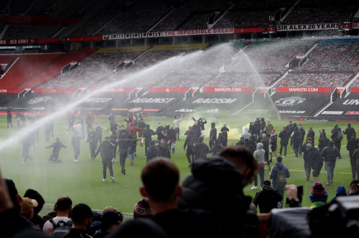 Manutd_addicts's tweet photo. 🚨🚨🚨

BREAKING:

The glazer family’s worst nightmare is what happens inside the stadium, they don’t care about outside the stadium.

A full raid of old trafford, the glazers would put the club up for sale within 24 hours.

Just like the super league.

#MUFC https://t.co/FyvIHsHfzk