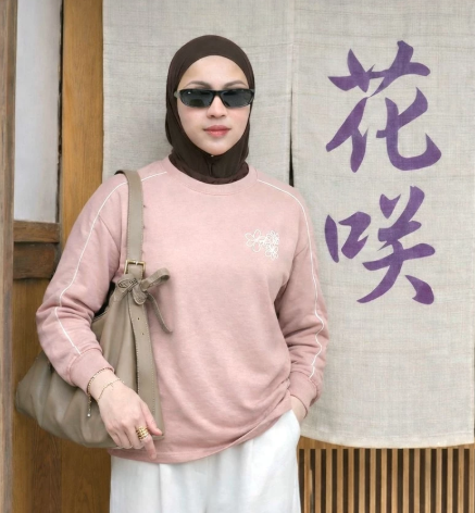 lifehack_dailyy's tweet photo. Satu outfit buat kamu yang suka gaya simple, comfy, dan tetap cantik.  

Link : https://t.co/kSXglfx05d https://t.co/CyIE9uK0M5