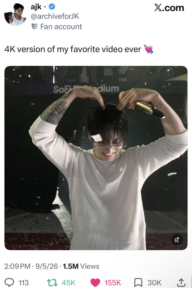 jksplaylist's tweet photo. can he stop being so famous https://t.co/COWffIJoKM