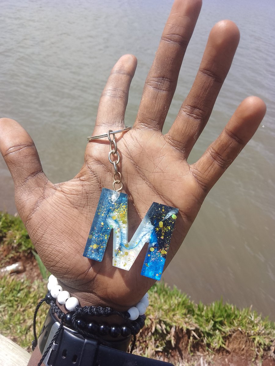 ant1_bruno3's tweet photo. Incase y'all forgot, I sell resin keyholders
F1 Shapes keyholders 150/=
F2 Letters keyholders 150/=
F3 Resin butterfly pen (reusable Bic pen) 200/=

Location: Kahawa Wendani/ Sukari https://t.co/viCux3oCfO