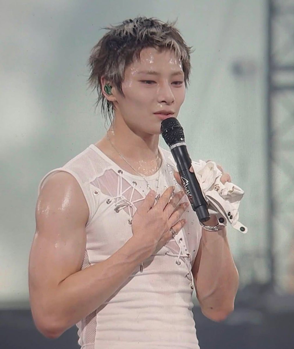 hyunhopudding's tweet photo. his arms are so big oh god🫠🫠 https://t.co/lMYUhhdcJD