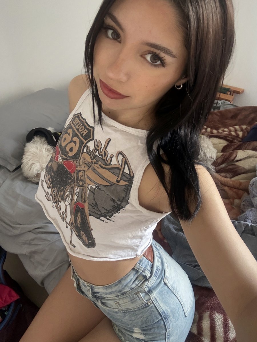 princessro6ddt's tweet photo. serving look is my only occupation https://t.co/BB77pNdgGL