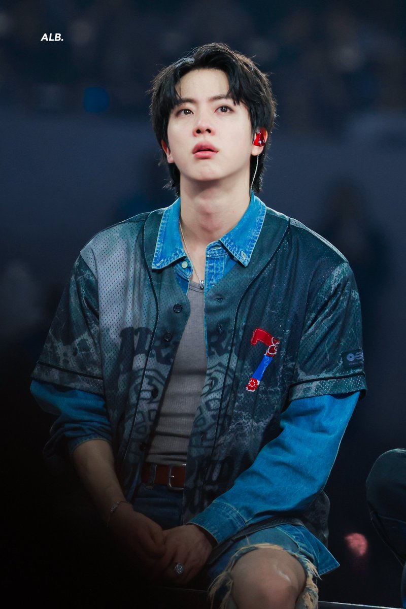 ALittleBraver92's tweet photo. 260906 

💙💙💙💙

#방탄소년단진 #김석진 #석진 #진 #BTSJIN #JIN 
#BTS_WORLDTOUR_ARIRANG
@BTS_twt https://t.co/CagvHEzHkB