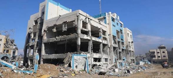 abdalah650000's tweet photo. The whole world is preparing to welcome the new school year, except in Gaza, where schools and universities remain destroyed, and with them, our goals in this life have been shattered. https://t.co/XBkgVlCOTF