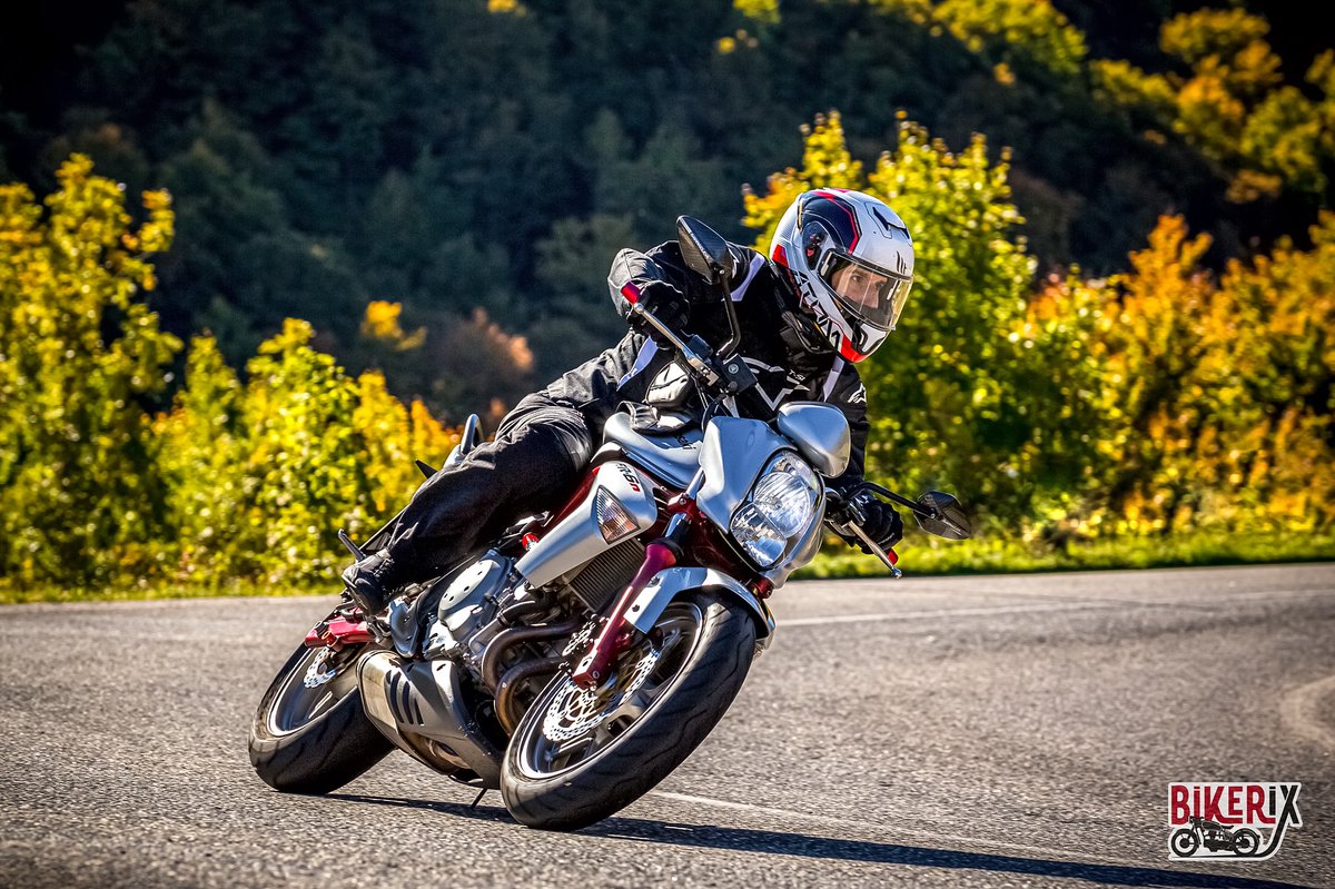 MichelineCij's tweet photo. Saturday on the bike—no worries, just curves and tons of fun... https://t.co/4lhmqEDyR3